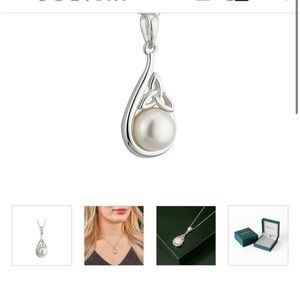 Trinity knot necklace